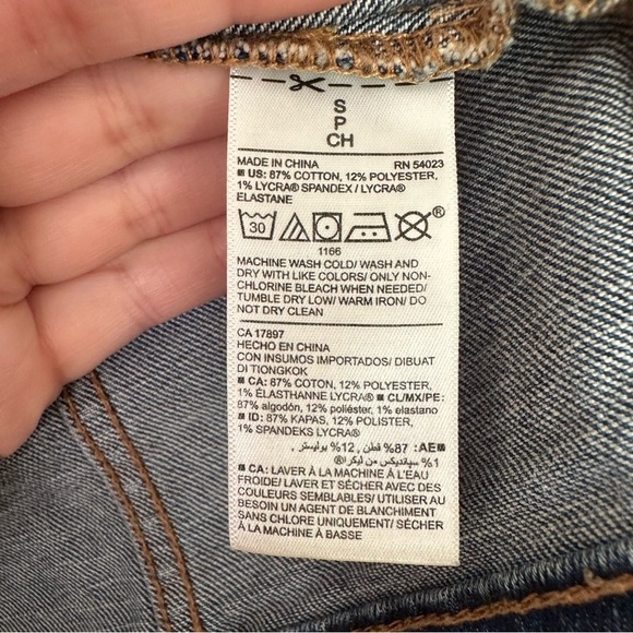 Old Navy Trucker Jacket Denim Stretch Women Small Jean Dark Wash Button Classic - Picture 8 of 8